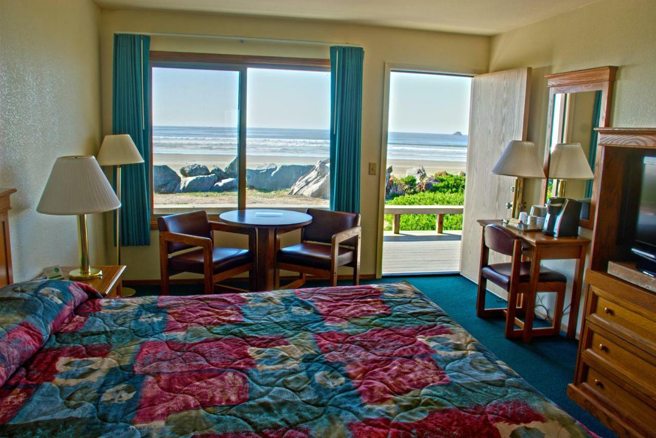 Crescent Beach Motel Crescent City Room photo