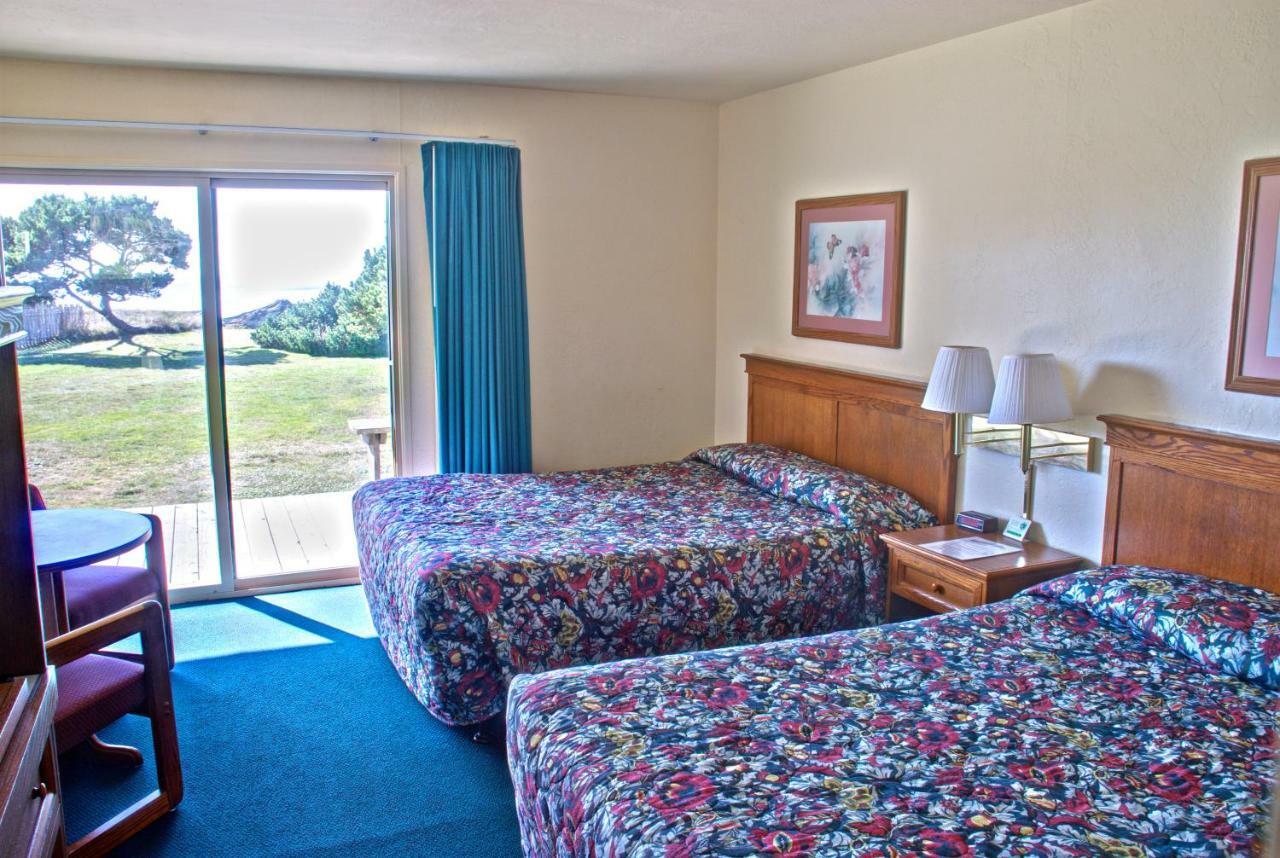 Crescent Beach Motel Crescent City Room photo