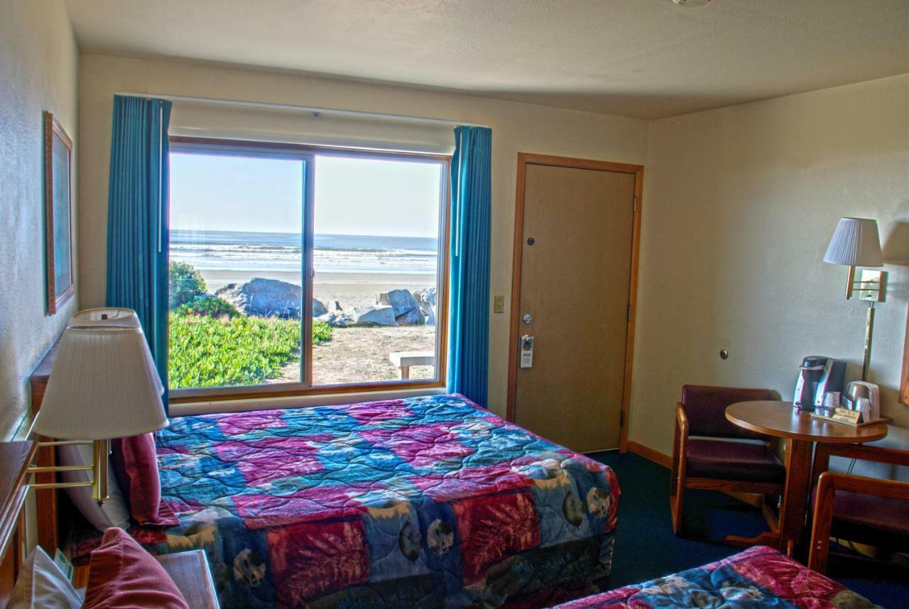 Crescent Beach Motel Crescent City Room photo